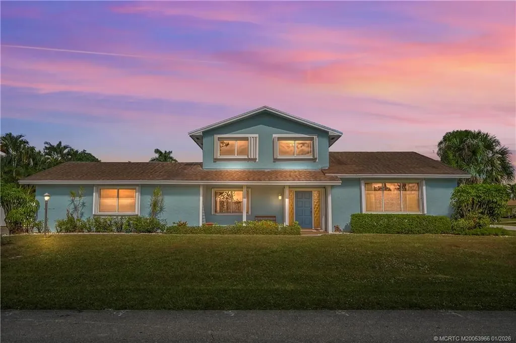 3905 Flag Drive Palm Beach Gardens FL 33410