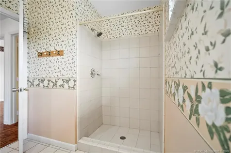 3905 Flag Drive Palm Beach Gardens FL 33410