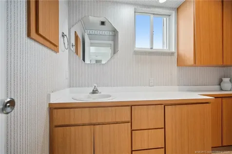 3905 Flag Drive Palm Beach Gardens FL 33410