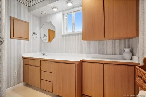 3905 Flag Drive Palm Beach Gardens FL 33410