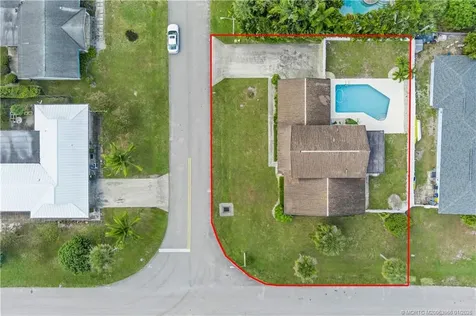 3905 Flag Drive Palm Beach Gardens FL 33410