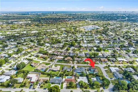 3905 Flag Drive Palm Beach Gardens FL 33410