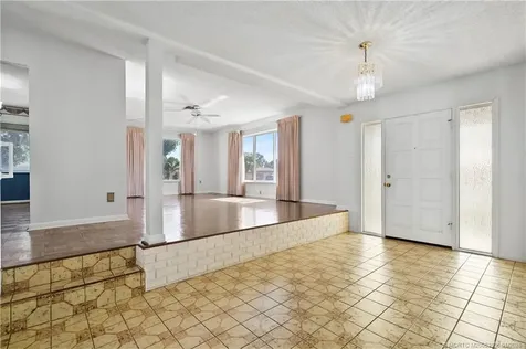 3905 Flag Drive Palm Beach Gardens FL 33410