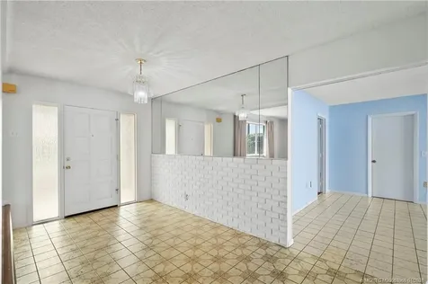 3905 Flag Drive Palm Beach Gardens FL 33410