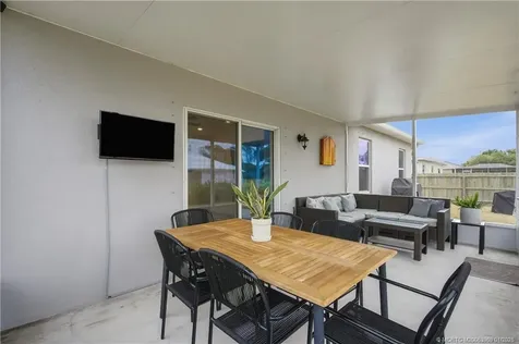 2220 SE Lucaya Street Port St Lucie FL 34952