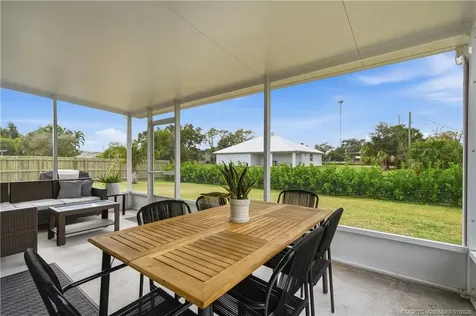 2220 SE Lucaya Street Port St Lucie FL 34952