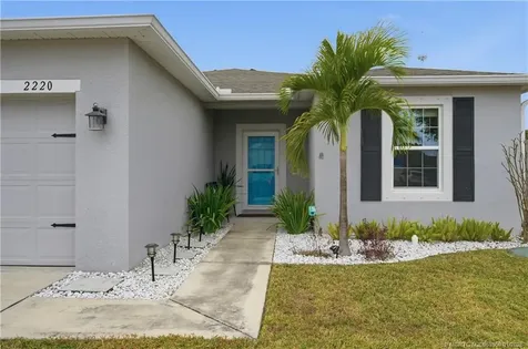 2220 SE Lucaya Street Port St Lucie FL 34952