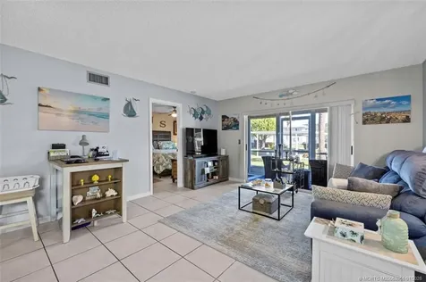 142 SE Village Drive Port St Lucie FL 34952