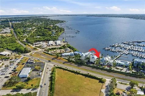 975 NW Flagler Avenue Stuart FL 34994