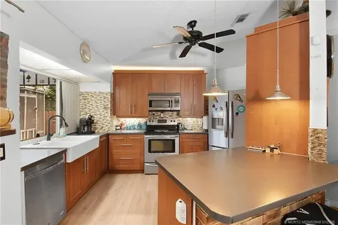 2281 SE Mcmaster Street Port St Lucie FL 34952