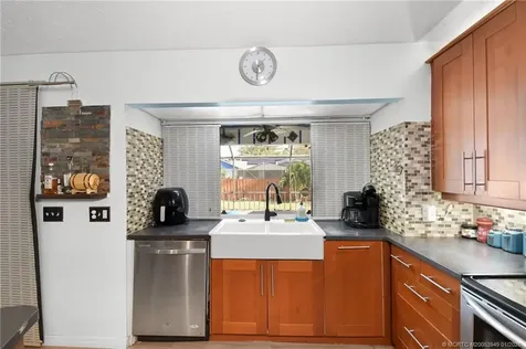 2281 SE Mcmaster Street Port St Lucie FL 34952