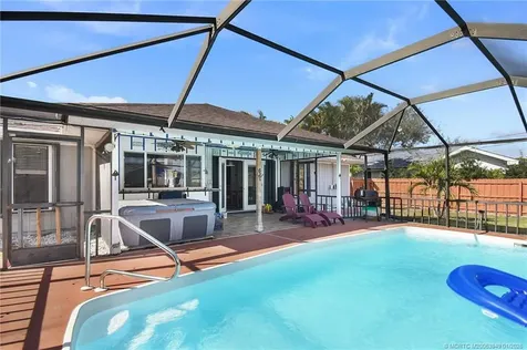 2281 SE Mcmaster Street Port St Lucie FL 34952