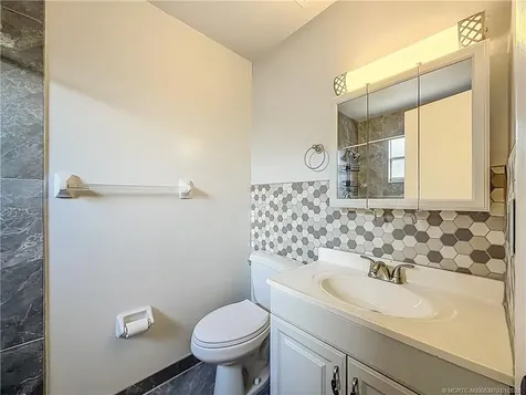 274 NE Glentry Avenue Port St Lucie FL 34983