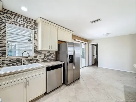 274 NE Glentry Avenue Port St Lucie FL 34983