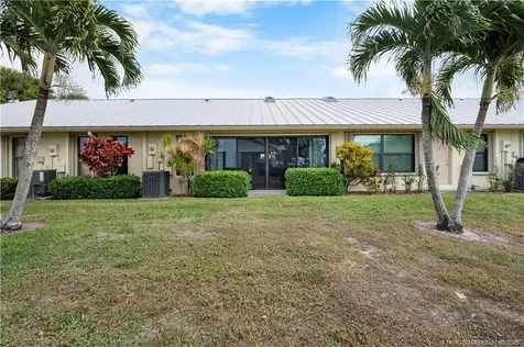 7624 SE Sugar Sand Circle Hobe Sound FL 33455