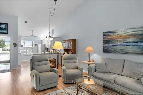 7624 SE Sugar Sand Circle Hobe Sound FL 33455