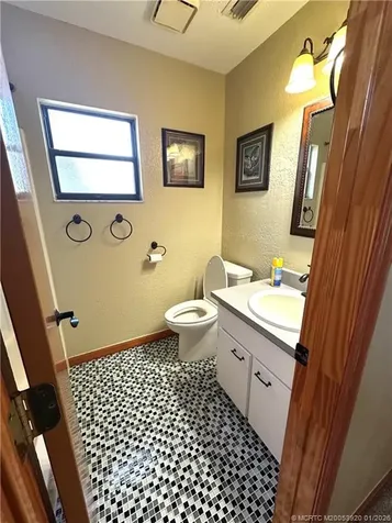 608 SE Dean Terrace Port St Lucie FL 34984