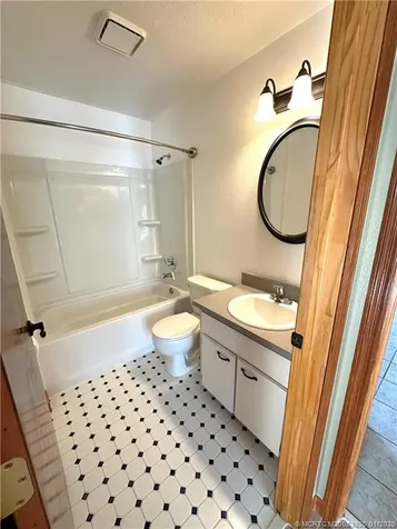 608 SE Dean Terrace Port St Lucie FL 34984