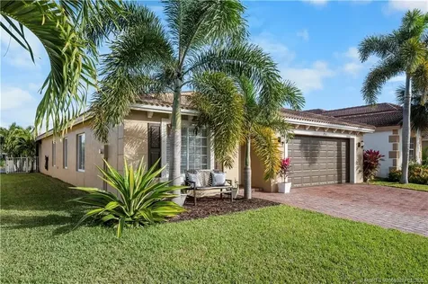 1911 SW Jamesport Drive Port St Lucie FL 34953