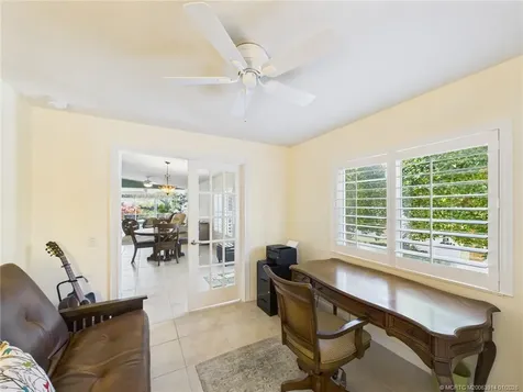 5315 NW Dominica Street Vero Beach FL 32967