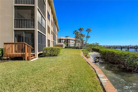 4490 NE Sandpebble Trace Stuart FL 34996