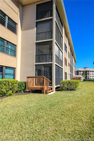 4490 NE Sandpebble Trace Stuart FL 34996