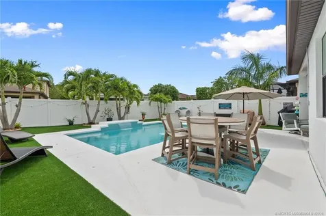 260 SE Via Visconti Port St Lucie FL 34952