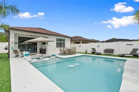 260 SE Via Visconti Port St Lucie FL 34952