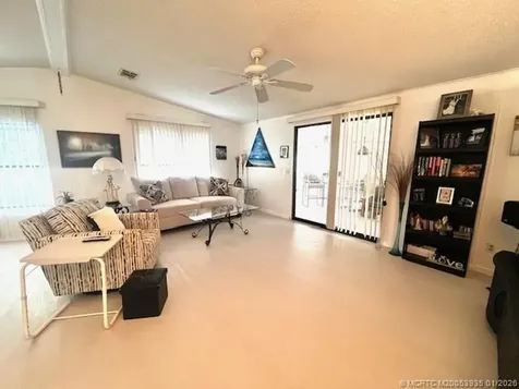6221 S Ironwood Lane Lantana FL 33462