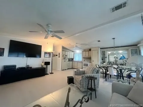 6221 S Ironwood Lane Lantana FL 33462