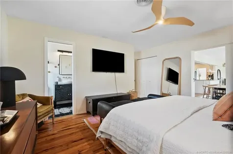 1092 SE Madison Avenue Stuart FL 34996