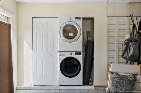 1092 SE Madison Avenue Stuart FL 34996