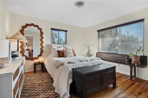 1092 SE Madison Avenue Stuart FL 34996