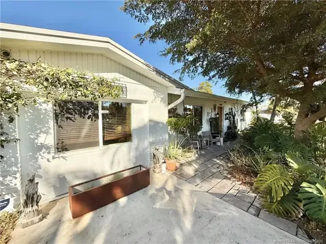 1092 SE Madison Avenue Stuart FL 34996