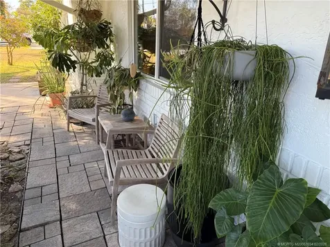 1092 SE Madison Avenue Stuart FL 34996