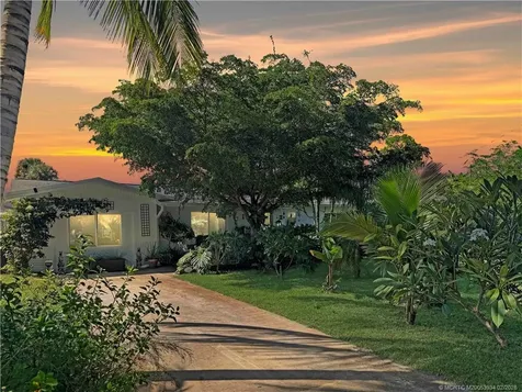 1092 SE Madison Avenue Stuart FL 34996