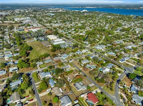 1092 SE Madison Avenue Stuart FL 34996