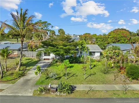 1092 SE Madison Avenue Stuart FL 34996