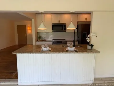 1092 SE Madison Avenue Stuart FL 34996