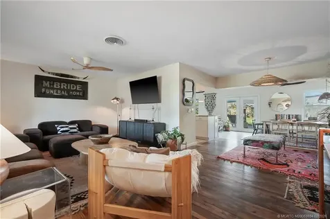 1092 SE Madison Avenue Stuart FL 34996