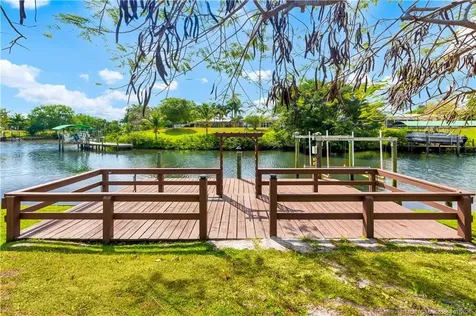 649 SE Calmoso Drive Port St Lucie FL 34983
