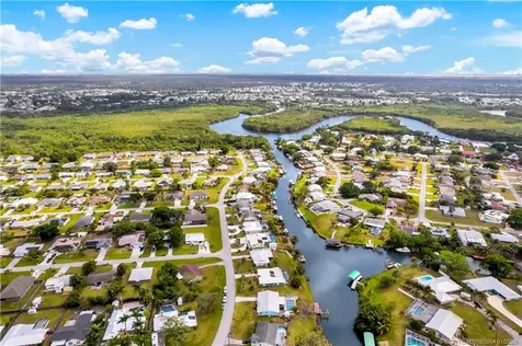 649 SE Calmoso Drive Port St Lucie FL 34983