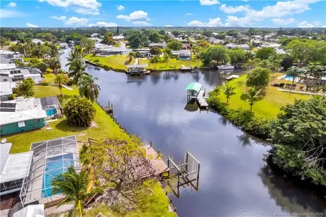 649 SE Calmoso Drive Port St Lucie FL 34983
