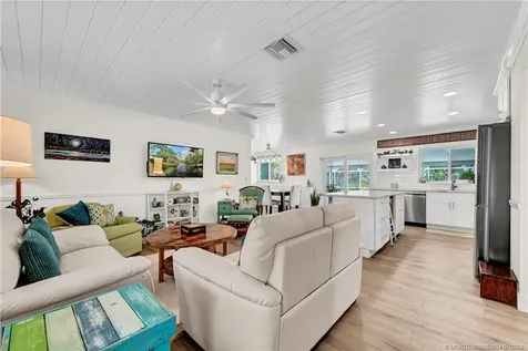 649 SE Calmoso Drive Port St Lucie FL 34983