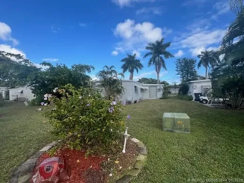 6158 N Guava Lane Lantana FL 33462