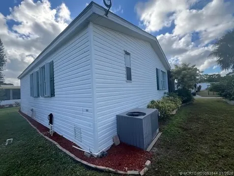 6158 N Guava Lane Lantana FL 33462