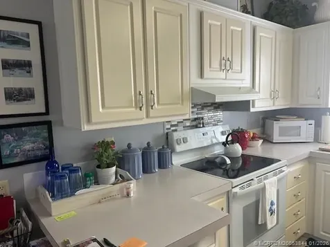6158 N Guava Lane Lantana FL 33462