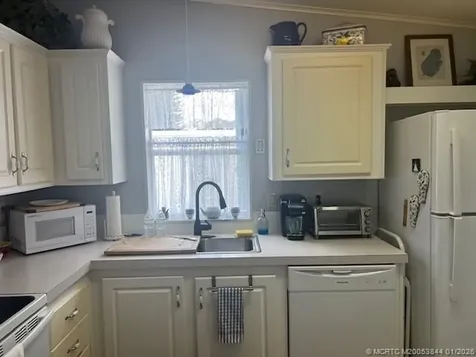 6158 N Guava Lane Lantana FL 33462