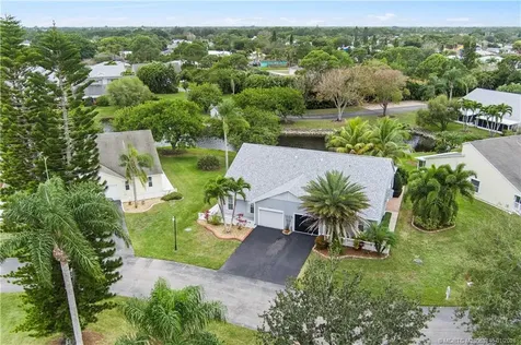 2508 SE Tropical East Circle Port St Lucie FL 34952