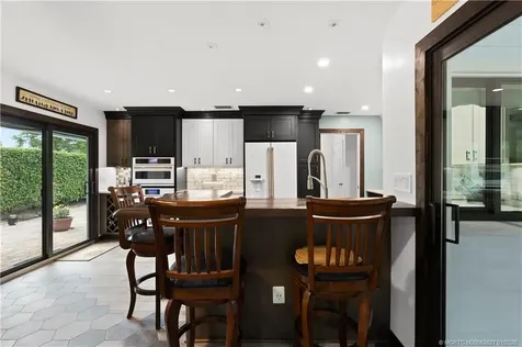 10380 SE Jupiter Narrows Drive Hobe Sound FL 33455